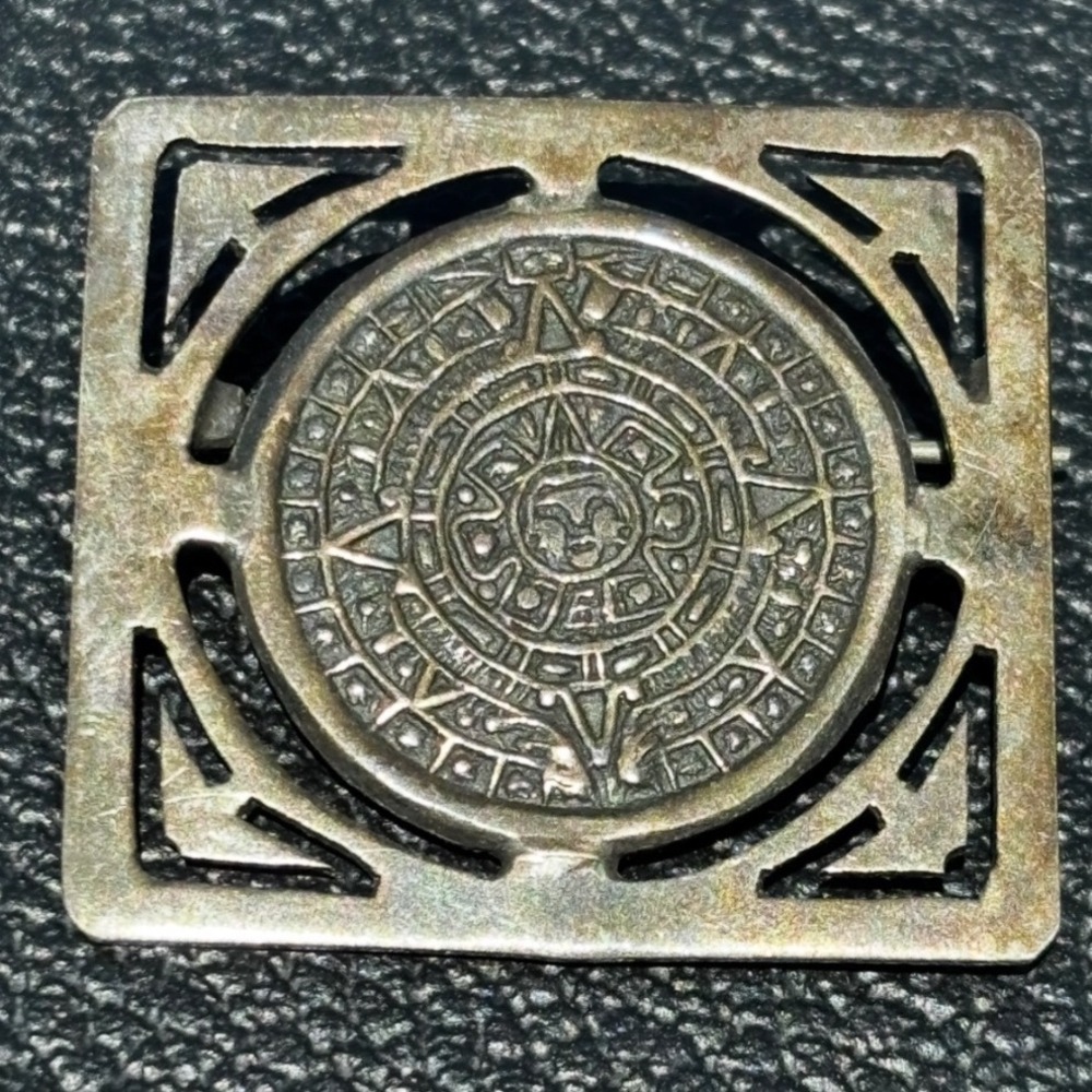 Sterling Silver 925 Signed JS Taxco Mexico Aztec Calendar Pin brooch Pendant - Picture 3 of 5
